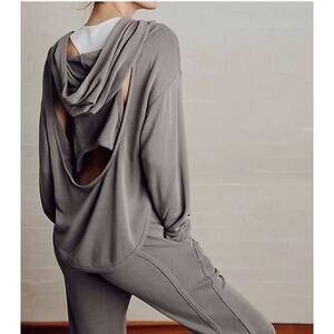 FREE PEOPLE Movement Back Into It Olive Green Long Sleeve Rounded Hoodie Sz XS